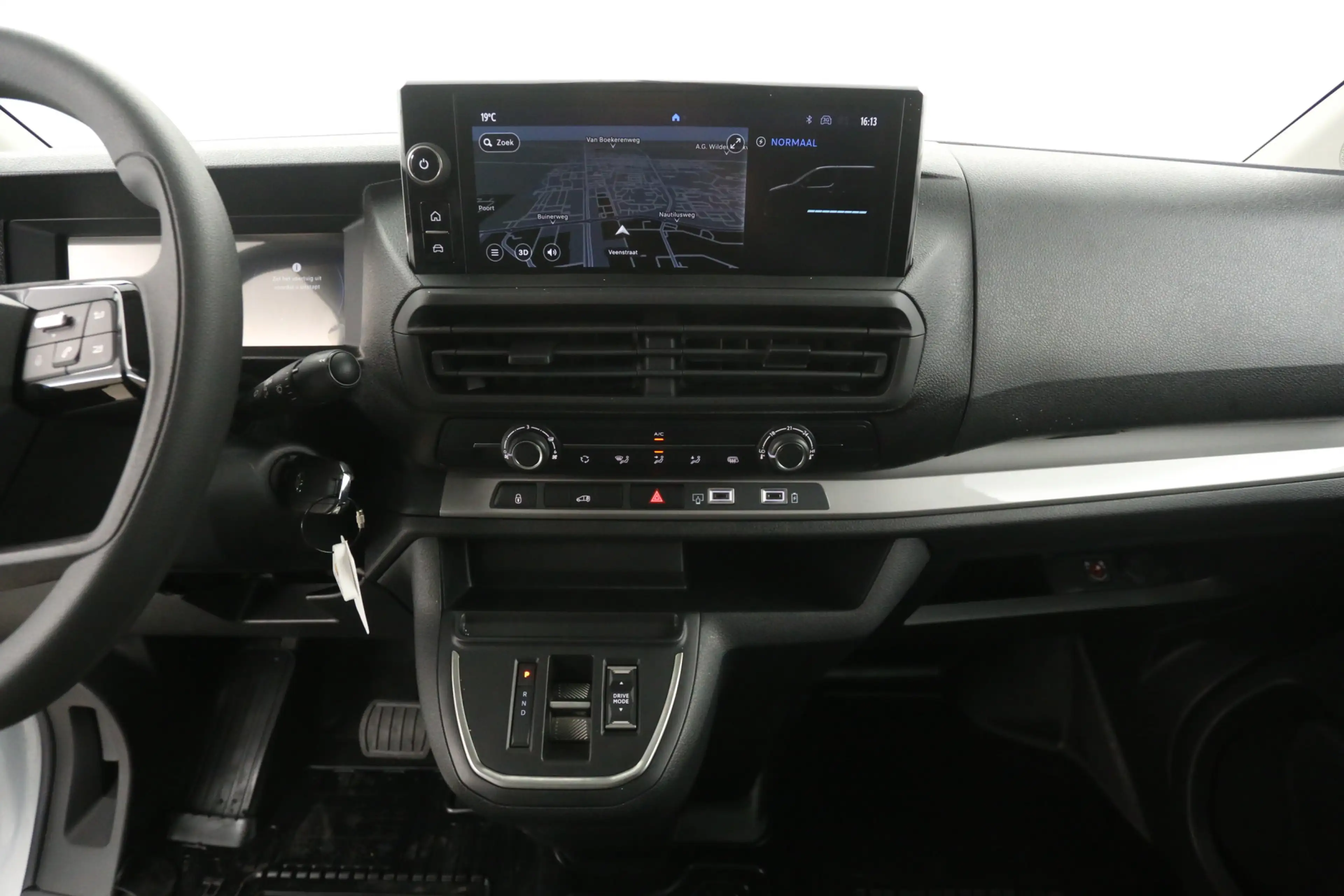 Opel Vivaro-e Toyota PROACE Electric Worker 75 kWh Long Range L2 — photo 13
