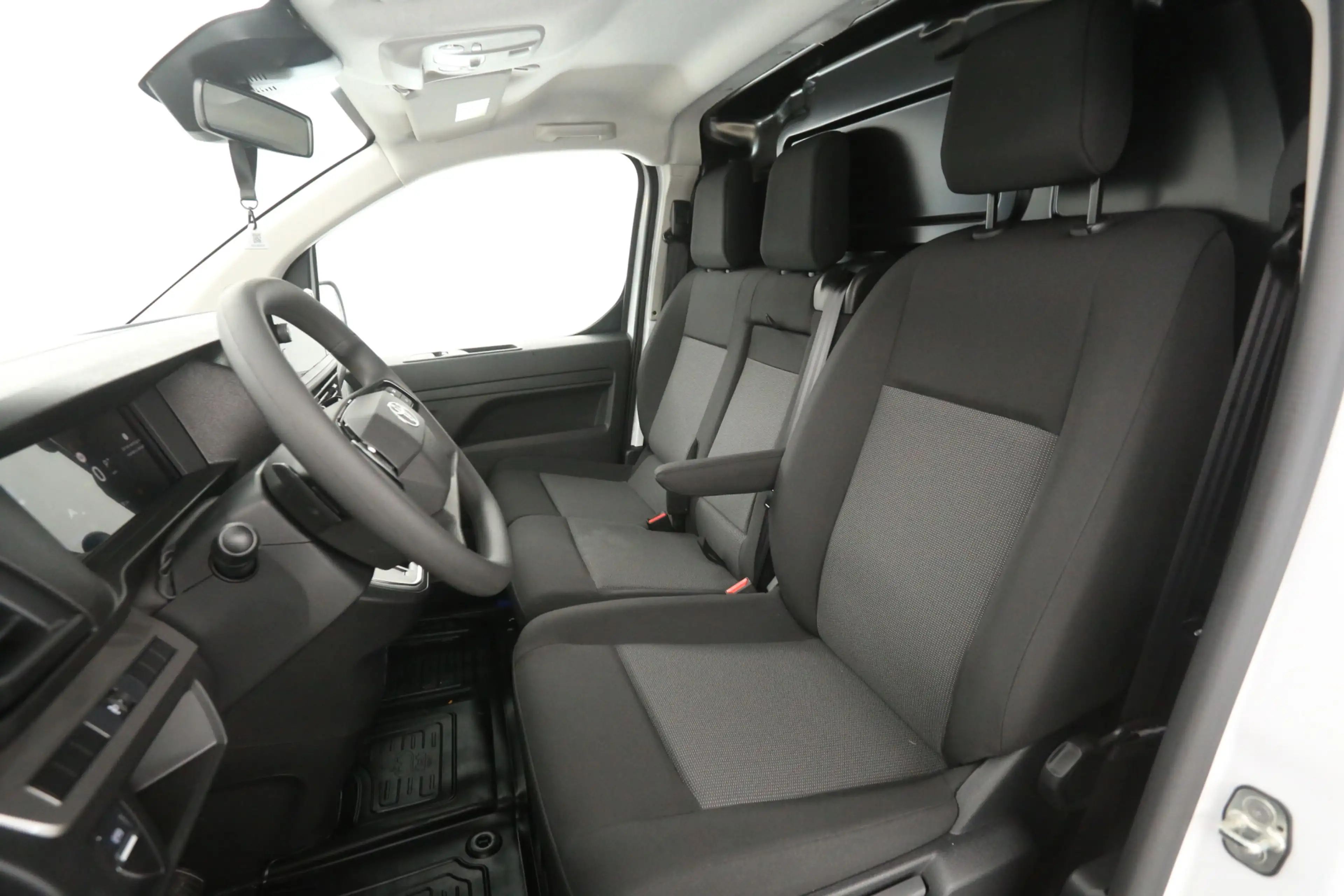 Opel Vivaro-e Toyota PROACE Electric Worker 75 kWh Long Range L2 — photo 11