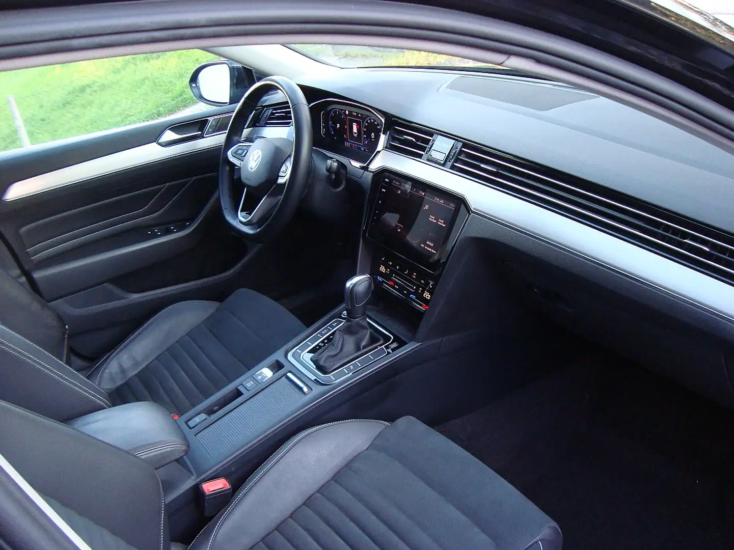 Volkswagen Passat Variant Elegance 2.0 TDI DSG Voll IQ-Matrix !! Weiß - 2