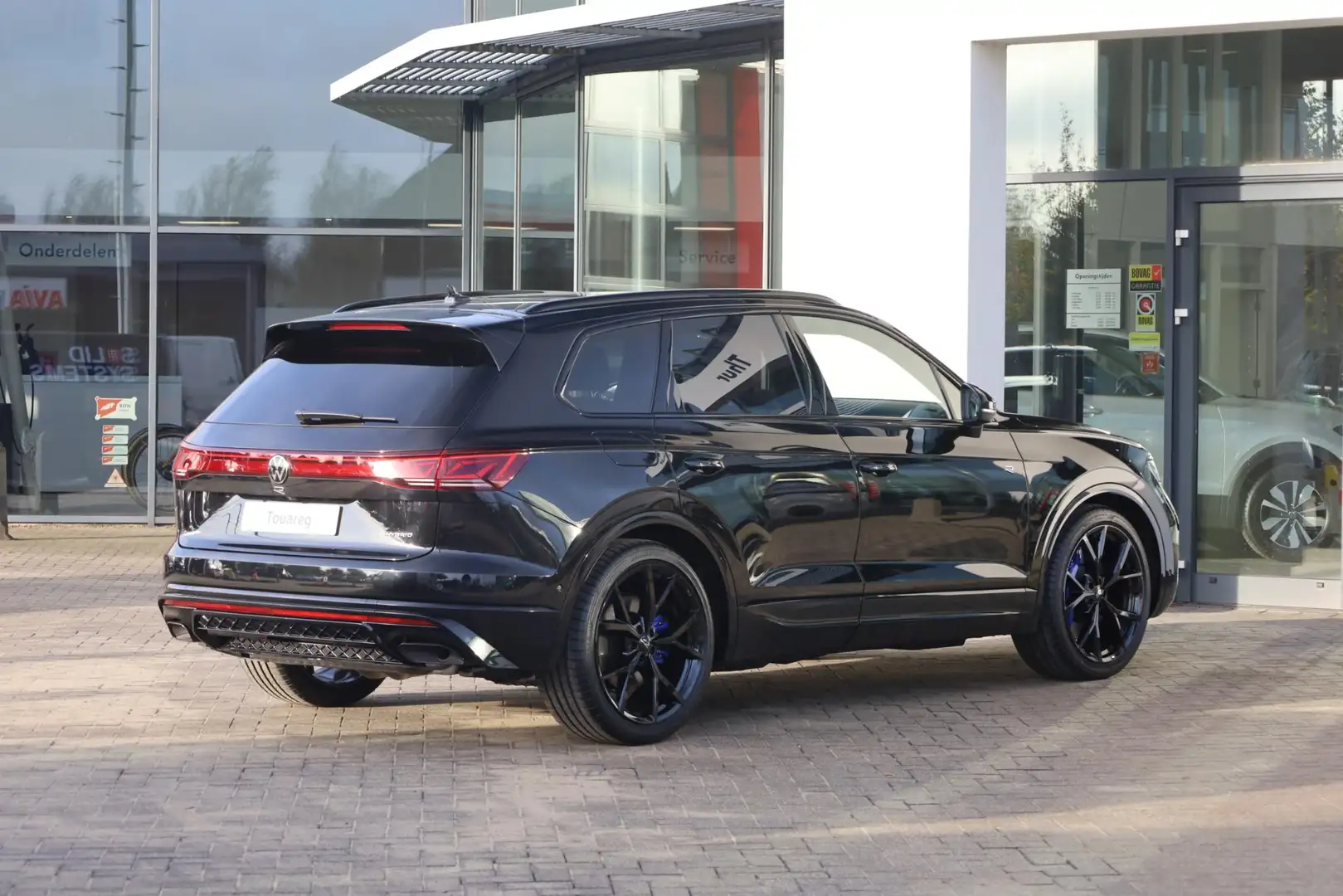 Volkswagen Touareg 3.0 TSi eHybrid 4MOTION R Edition 462PK / 340kW LE Negro - 2
