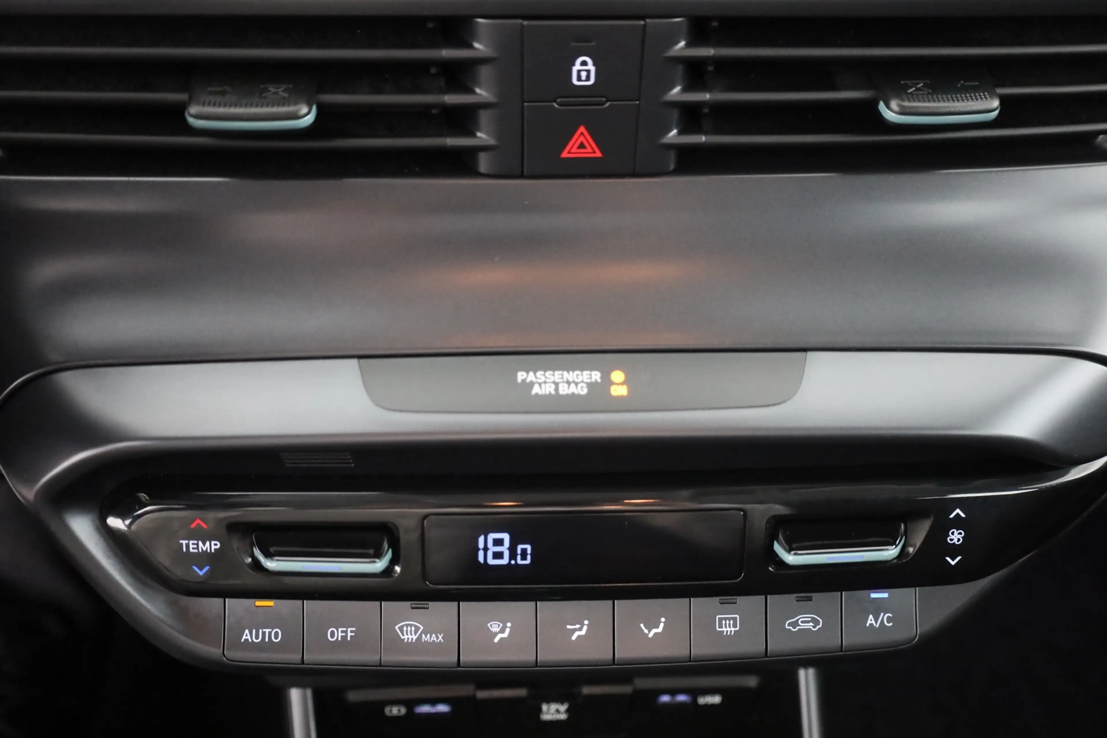 Hyundai BAYON Bayon 1.0 T-GDI Intro Edition LED Navi Kamera — photo 12