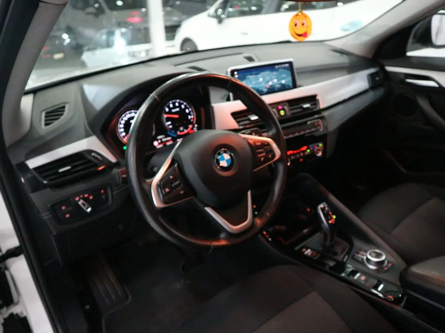 BMW X2 sDrive 18iA Blanco - 2