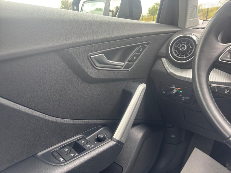 Audi Q2 30 TFSI Attraction — photo 12