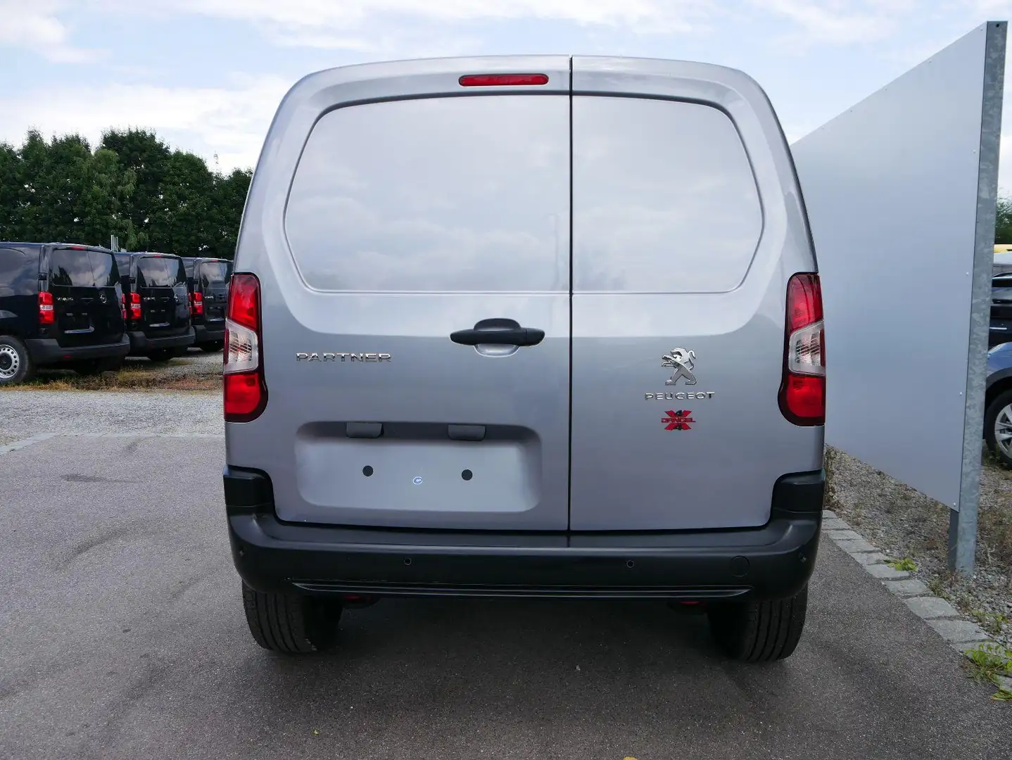 Peugeot Partner Dangel 4x4 L1 2.0t BlueHDi PDC*KLIMA*RADIO Argent - 2