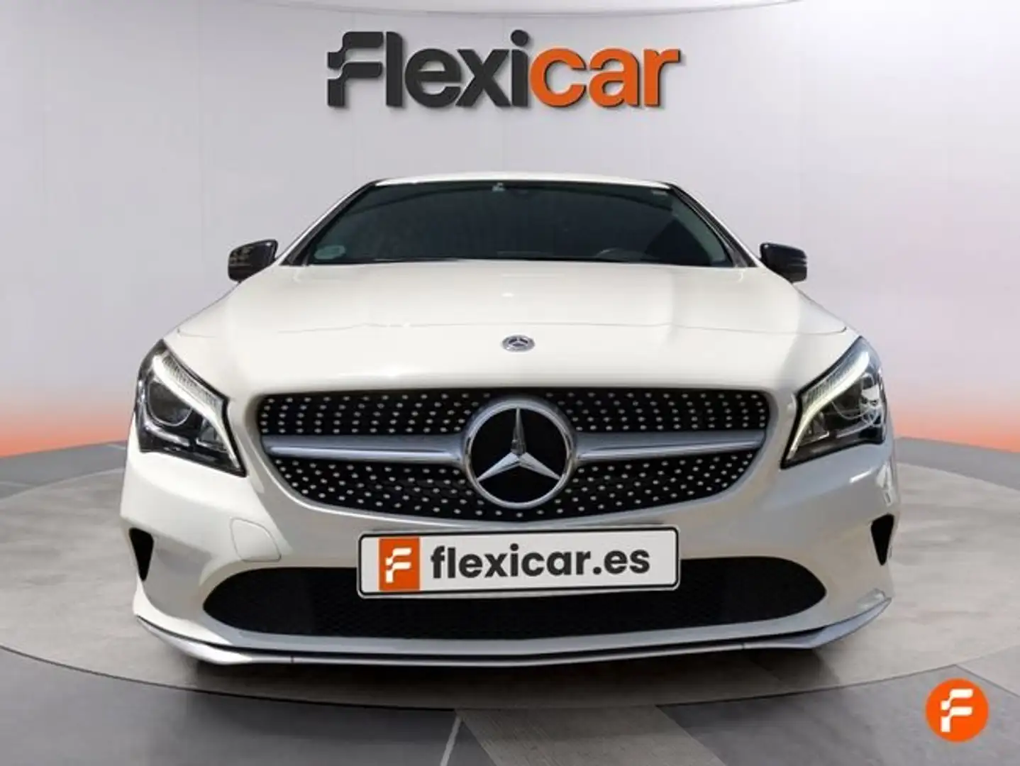 Mercedes-Benz CLA 220 d Shooting Brake Blanco - 2