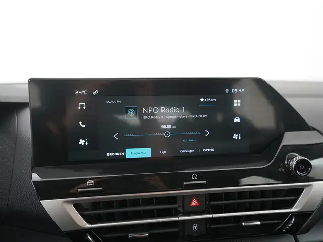 Citroen E-C4 view 14