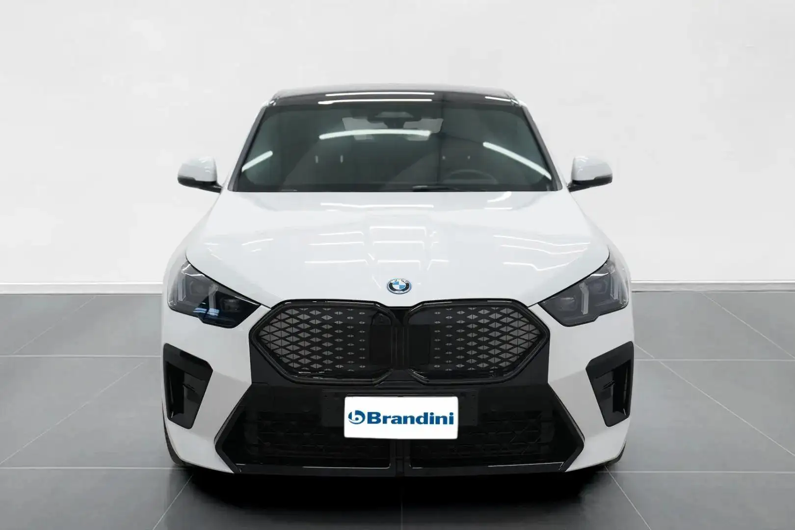 BMW iX2 xdrive 30 Blanc - 2