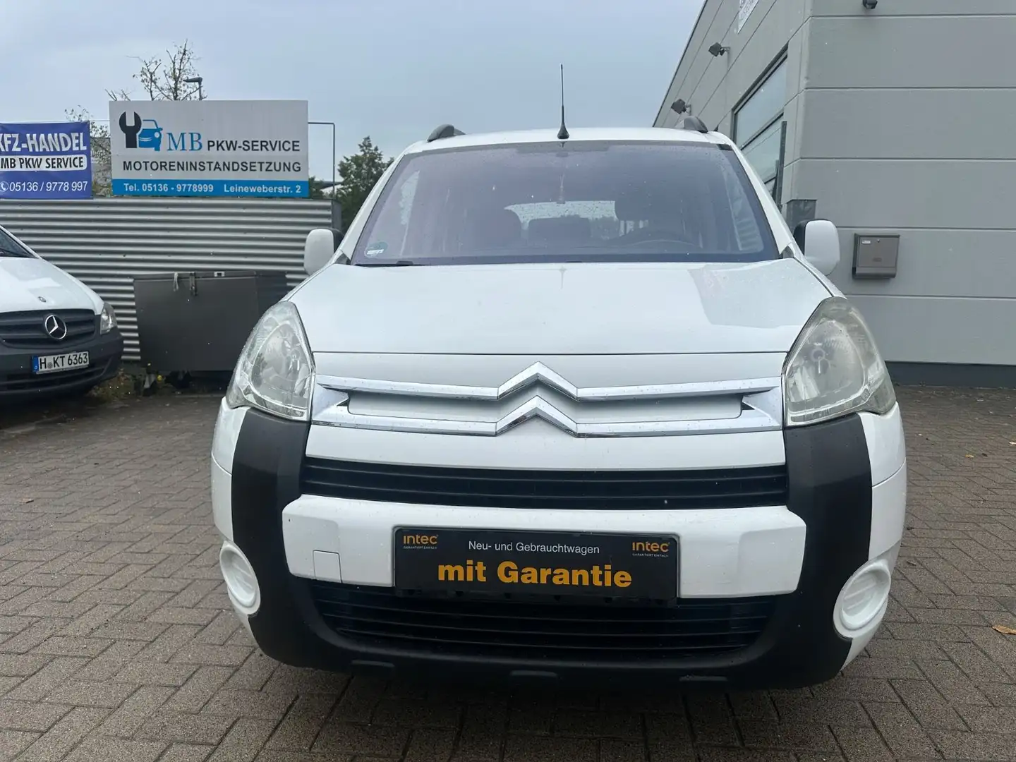 Citroen Berlingo Multispace Navigation/Bluetooth/Sitzhei Weiß - 2