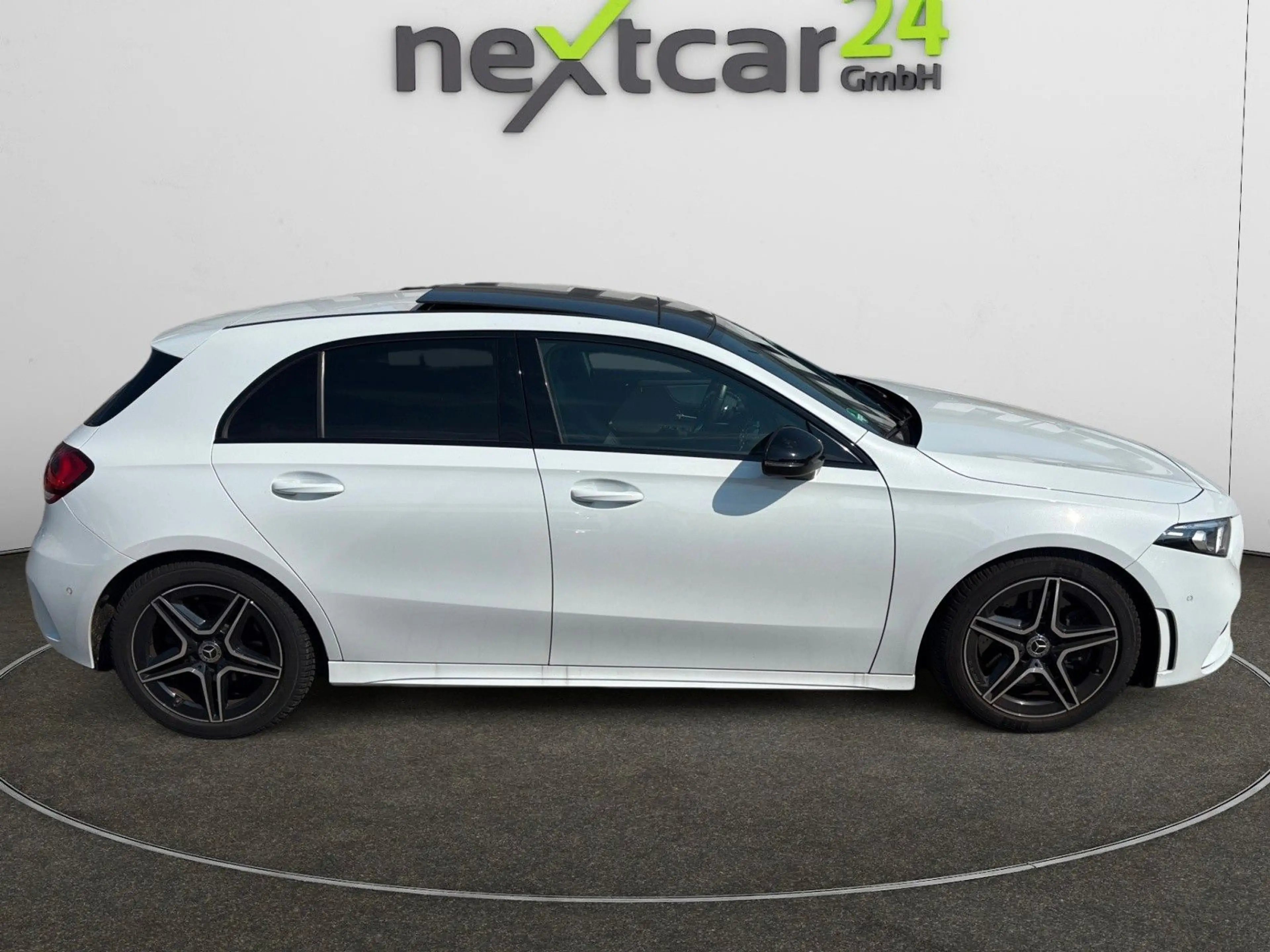 Mercedes-Benz A 250 AMG NIGHT-PAKET|PANO|AMBIENTE|NAVI 18"Z — photo 6