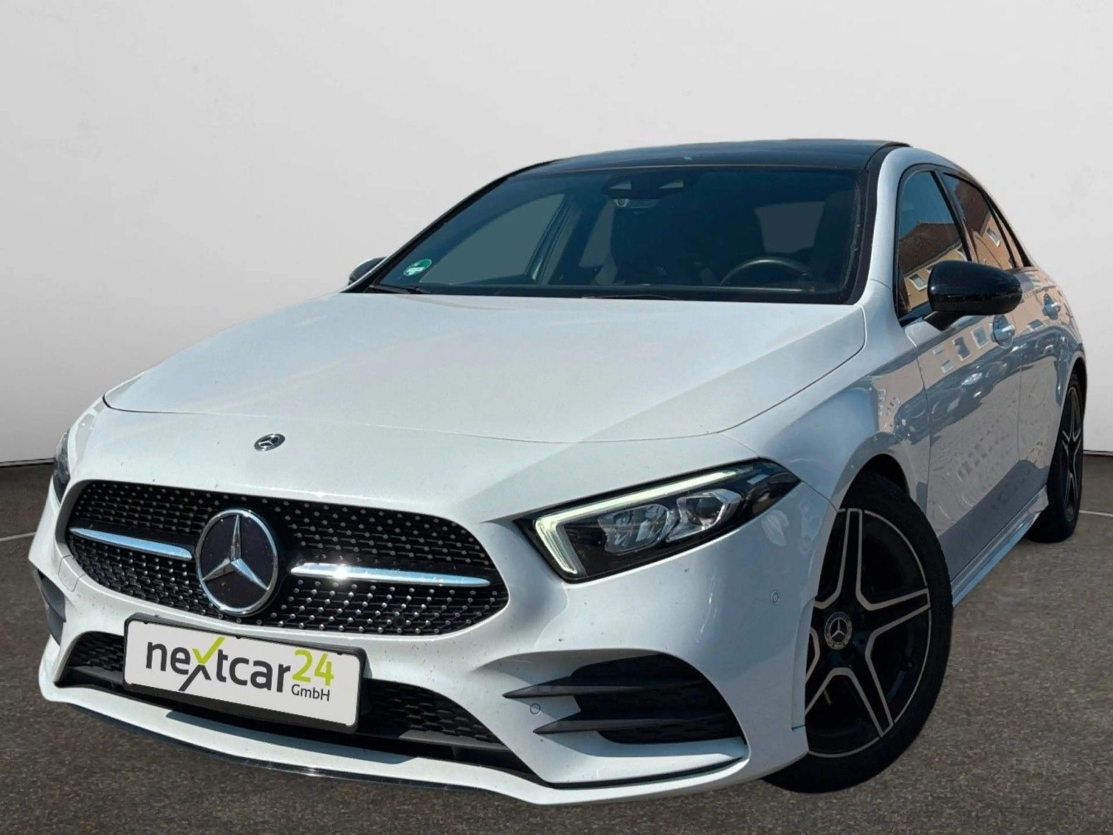 Mercedes-Benz A 250 AMG NIGHT-PAKET|PANO|AMBIENTE|NAVI 18"Z