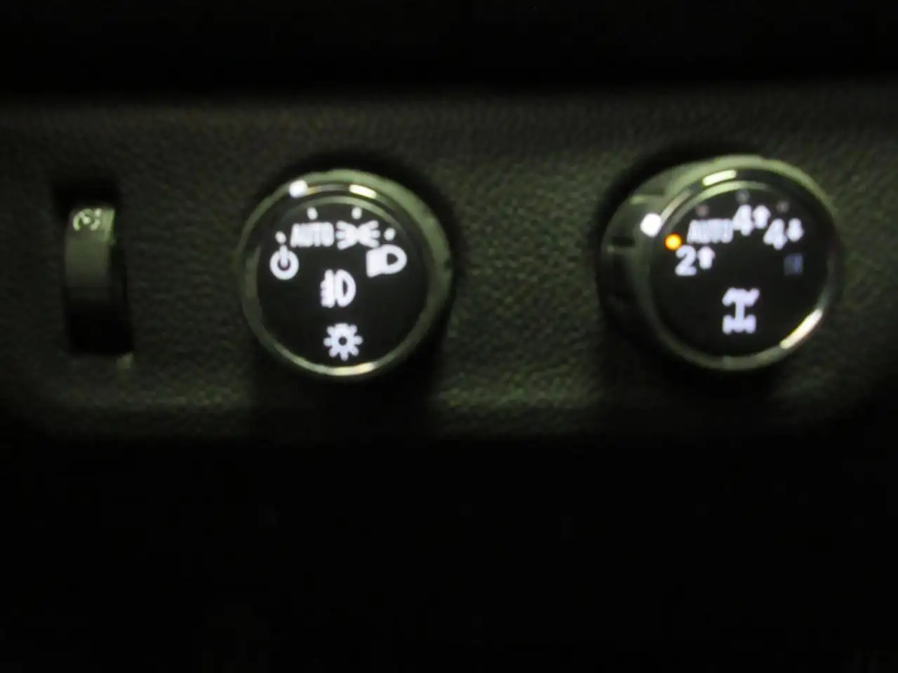GMC Canyon снимка GMC Canyon