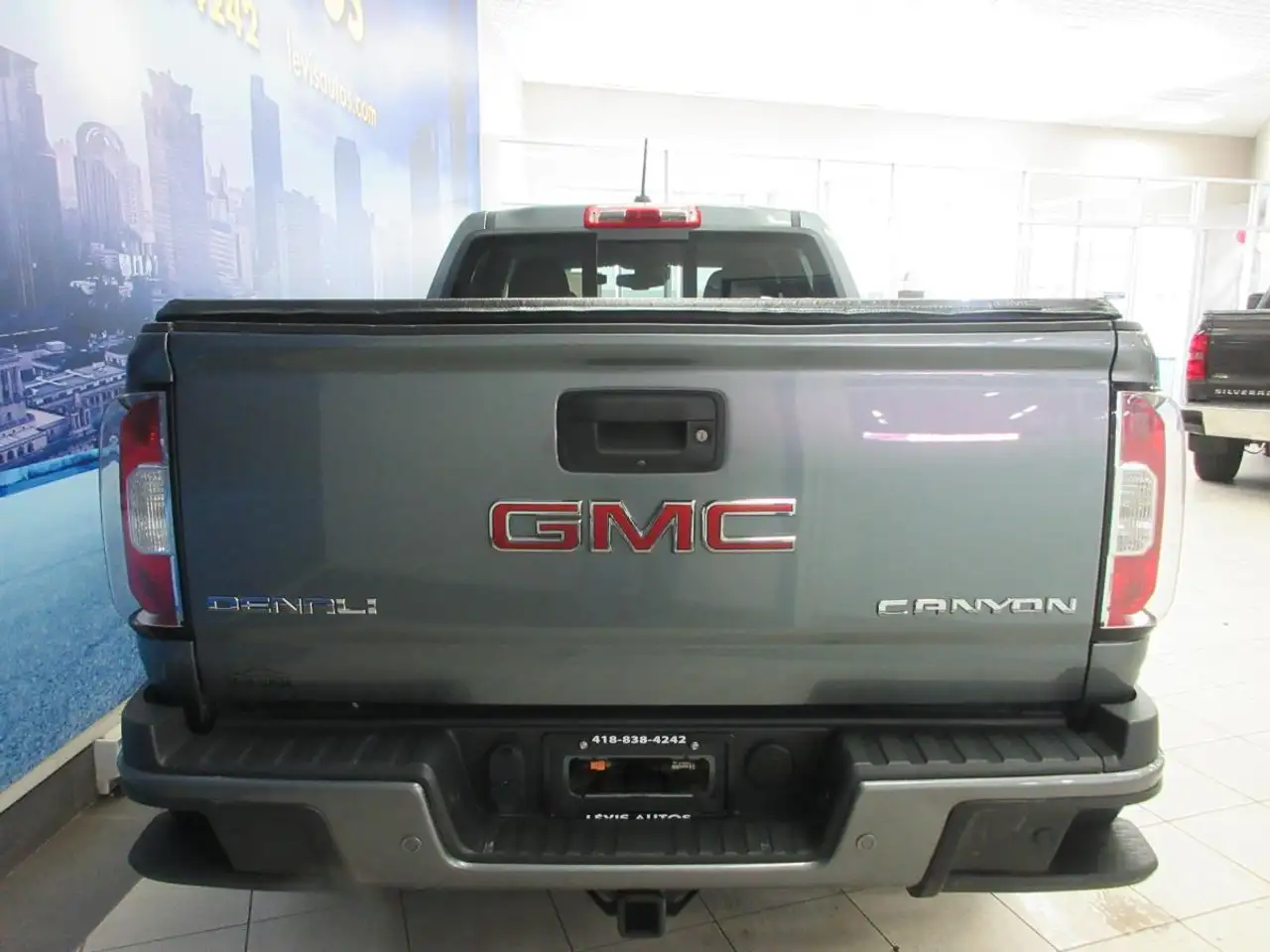 GMC Canyon снимка GMC Canyon