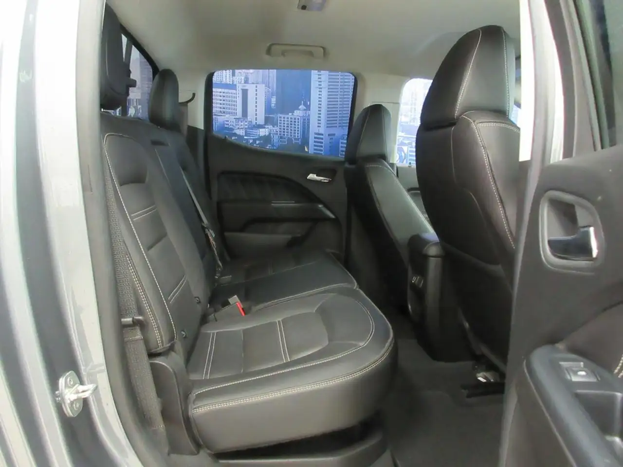 GMC Canyon снимка GMC Canyon