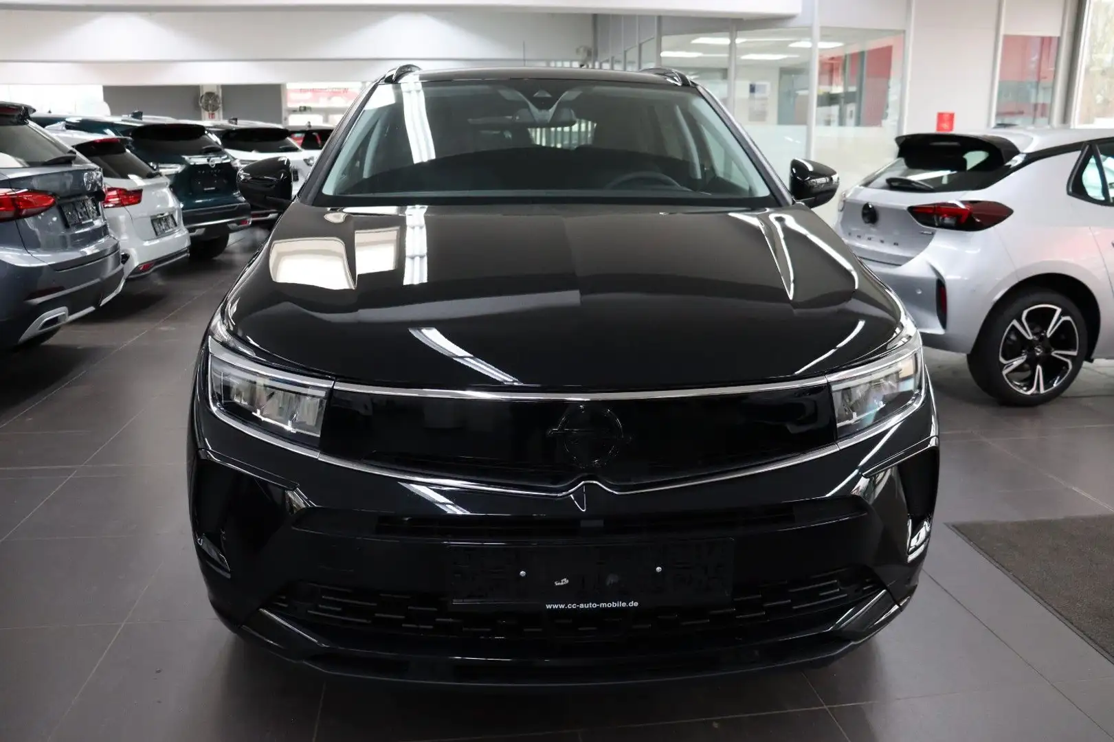 Opel Grandland X Grandland BJ24 1.6 Turbo GS Winterp T.Leder LED Schwarz - 2