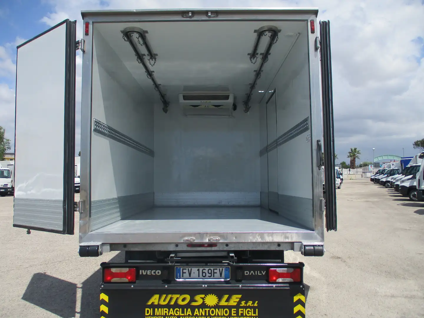Iveco Daily 35C15 3000 150CVE6 GANCIERE CARNE APPESA FRC 02/28 Weiß - 1