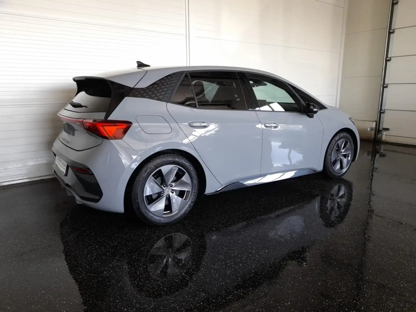 CUPRA Born 58/62 kWh *VOLL-LED MIT FLA / VIRTUELL / NAVI / ACC / KAMERA / VERKEHRSZEICHEN & SPURHALTEASSIST* Grau - 2
