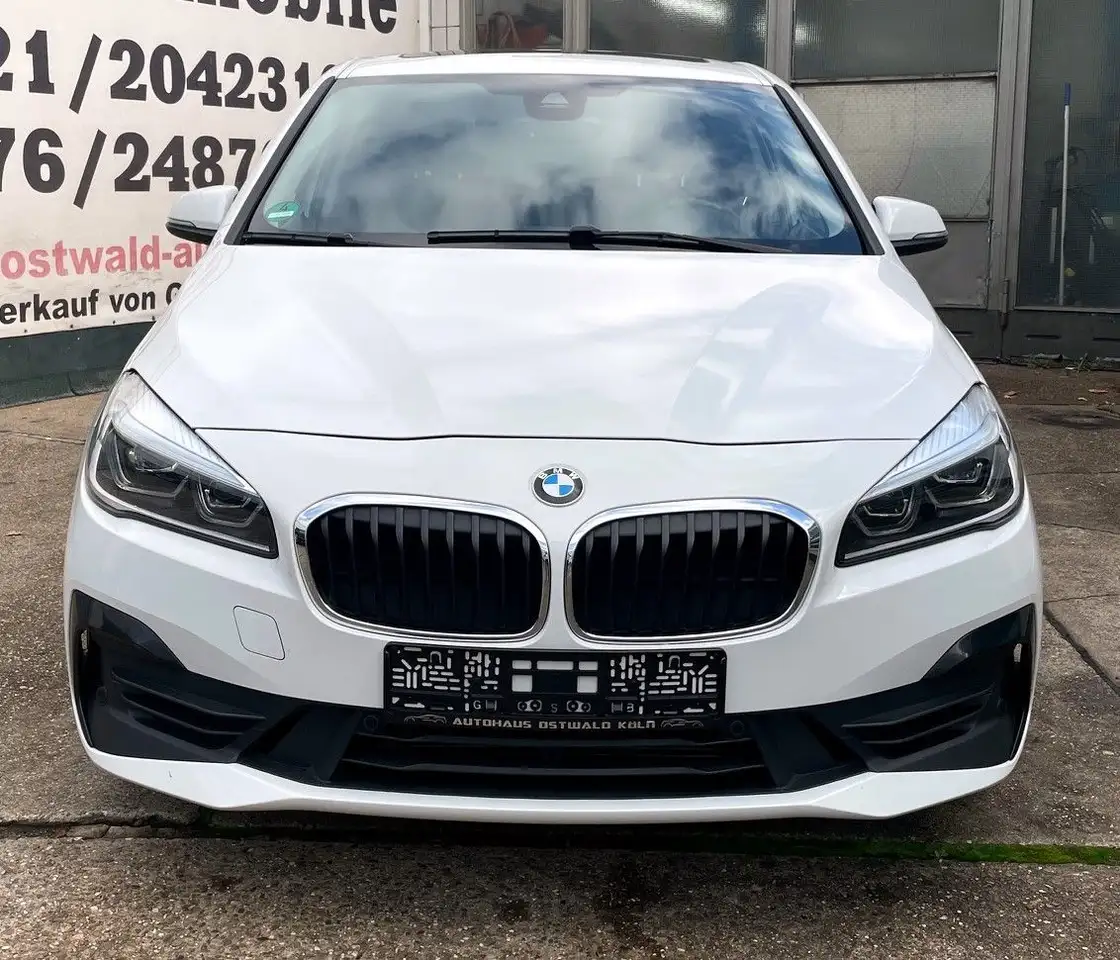 BMW 225