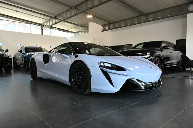 McLaren Artura MSO Ceramic Grey Tech Lux Technology Pack