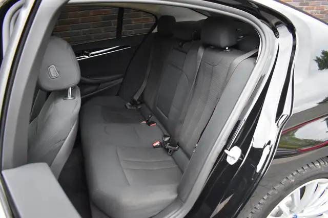 BMW 5 Series view 5