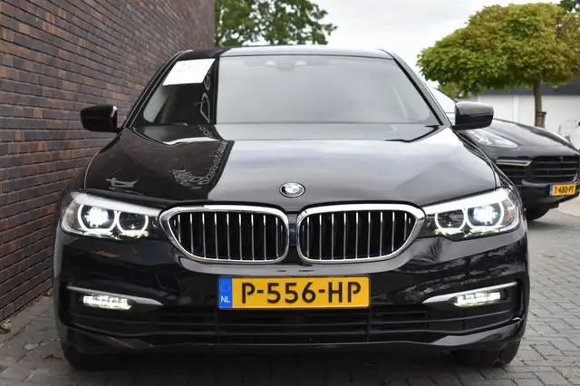 BMW 5 Series view 7