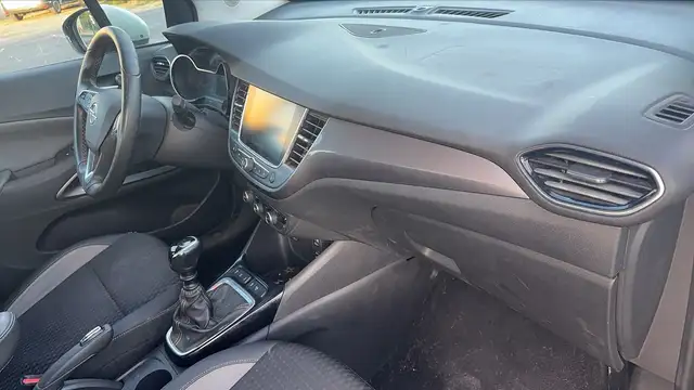 Opel Crossland X view 10