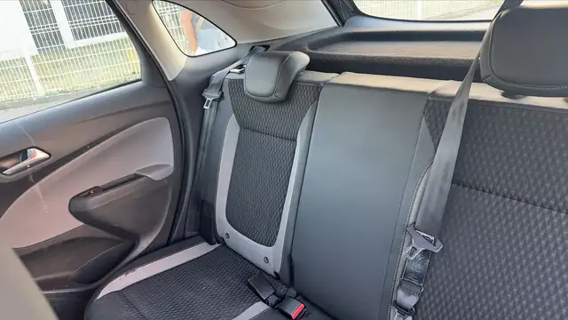 Opel Crossland X view 9