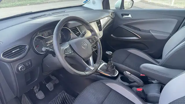 Opel Crossland X view 8
