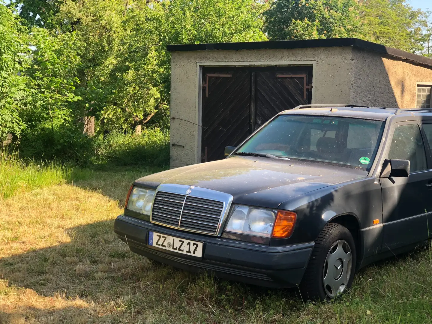 Mercedes-Benz E 200 200 TE Чорний - 1