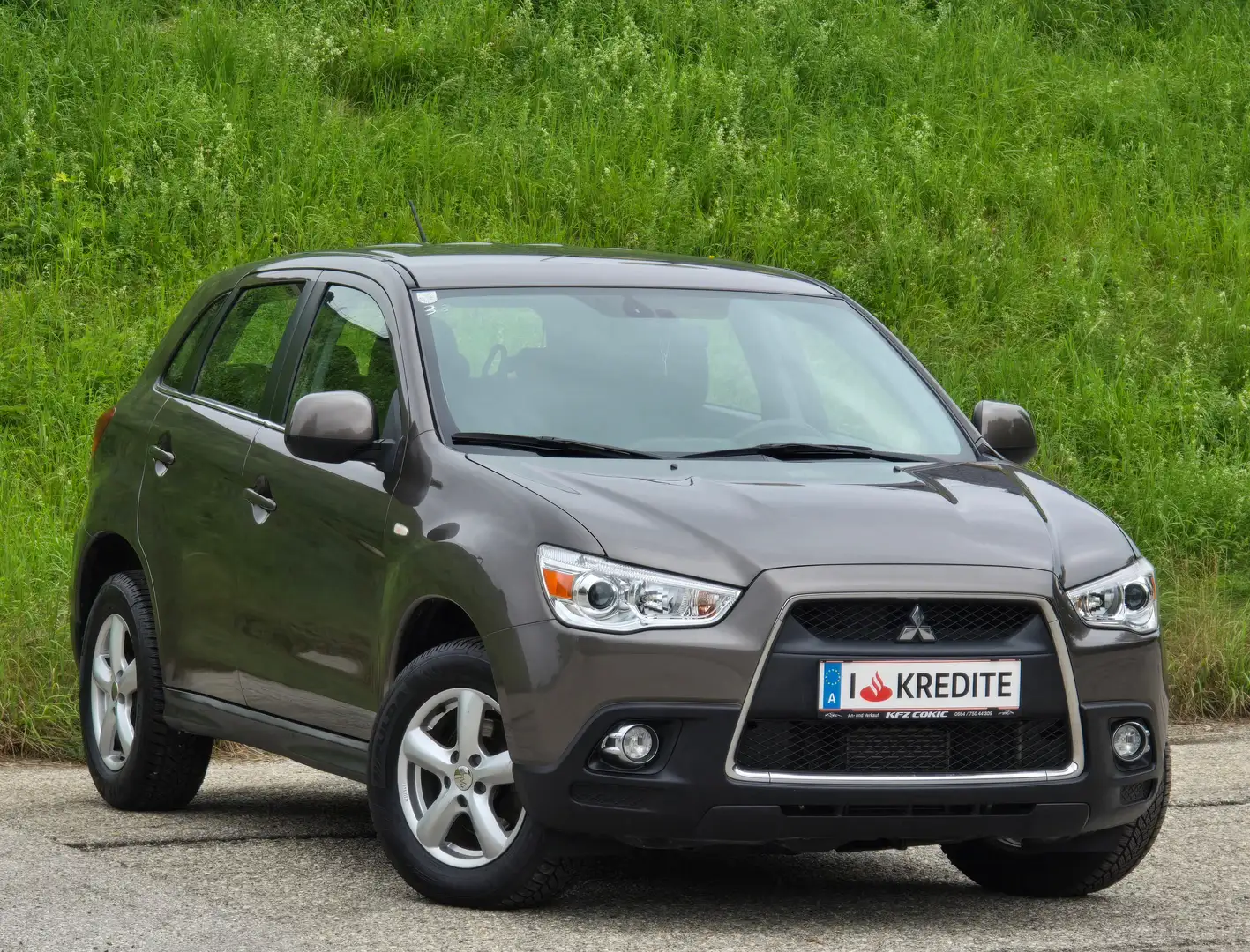 Mitsubishi ASX Edition 4X4 Top* Kredit*Wenig KM*Tempomat* AHK* Grau - 2