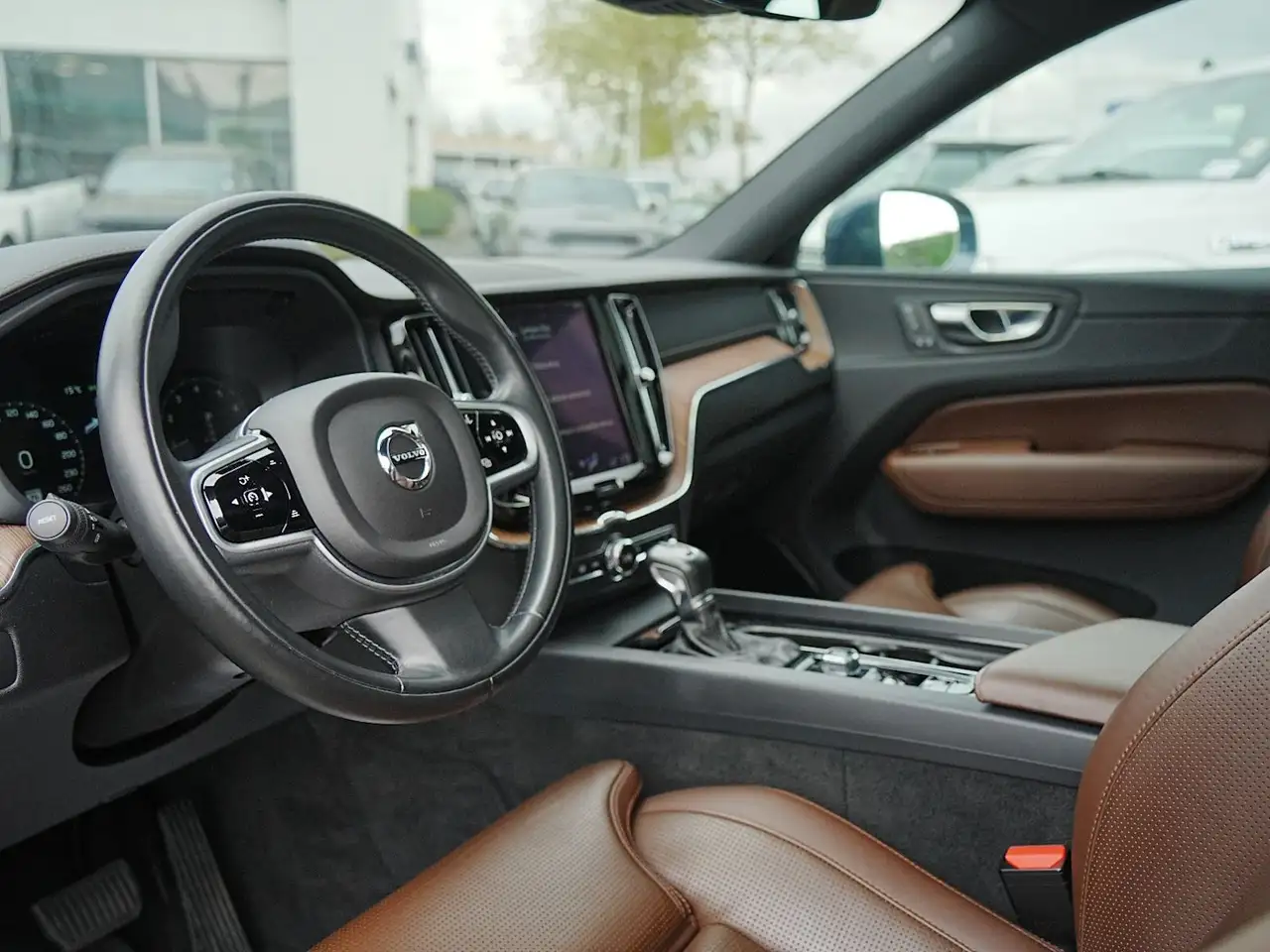 Volvo XC60 снимка Volvo XC60