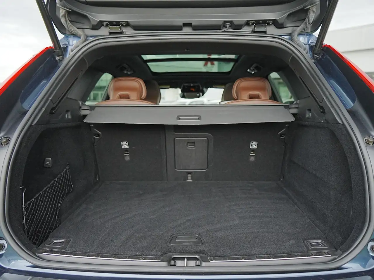 Volvo XC60 снимка Volvo XC60