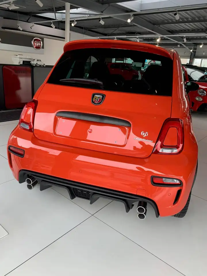 Abarth 695 2024
