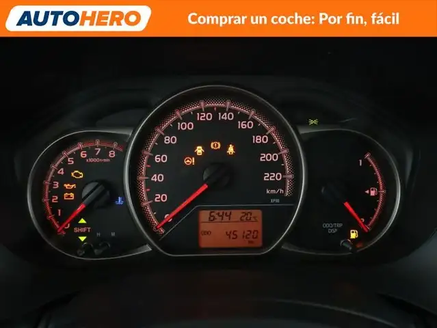 Toyota Yaris view 23