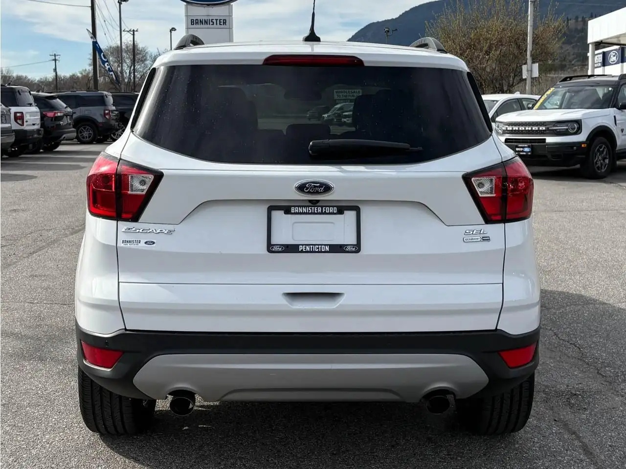 Ford Escape снимка Ford Escape