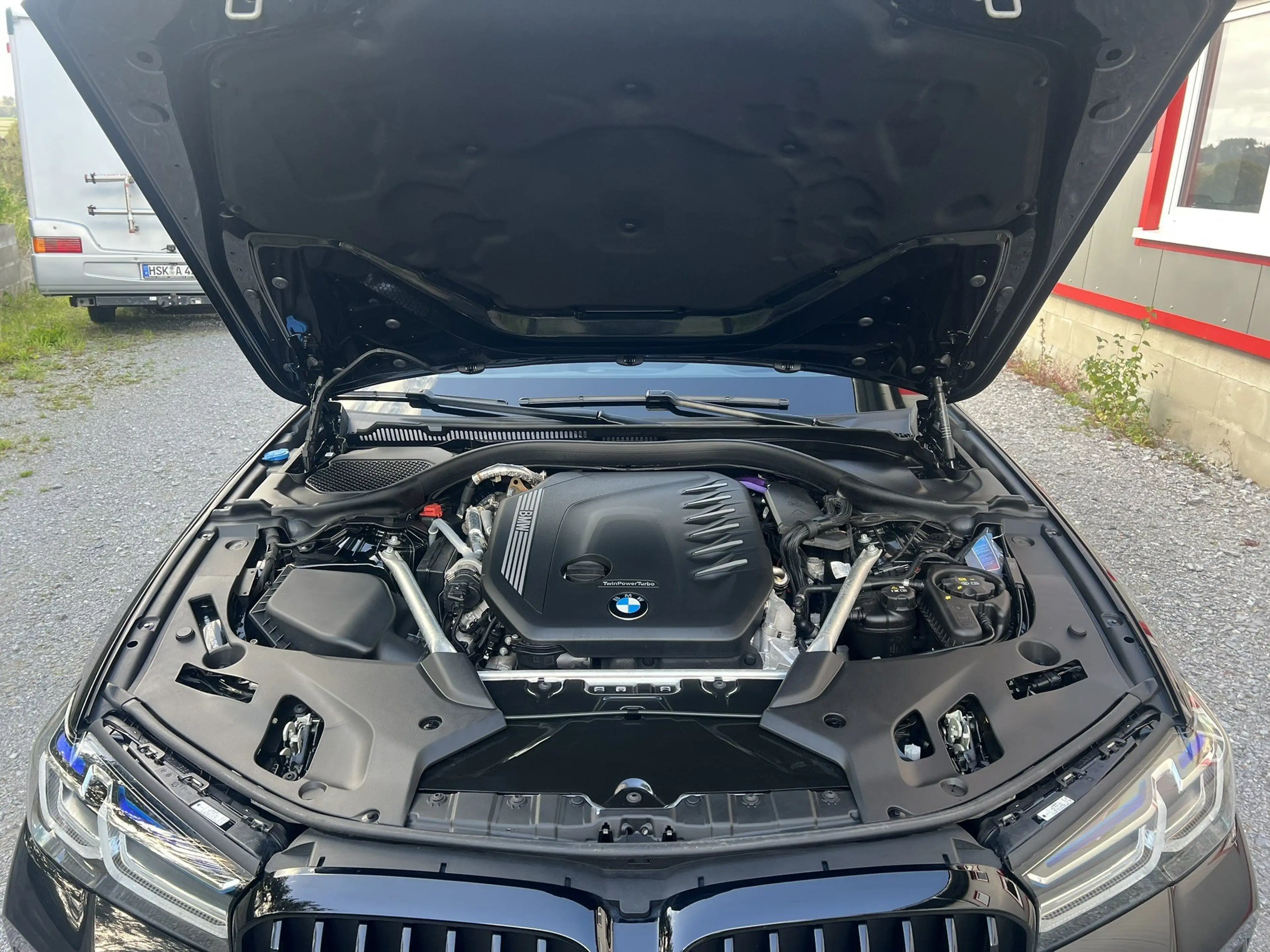 BMW 540 d xDrive Touring M SPORT AHK PANORAMA LASER HEADUP — photo 25
