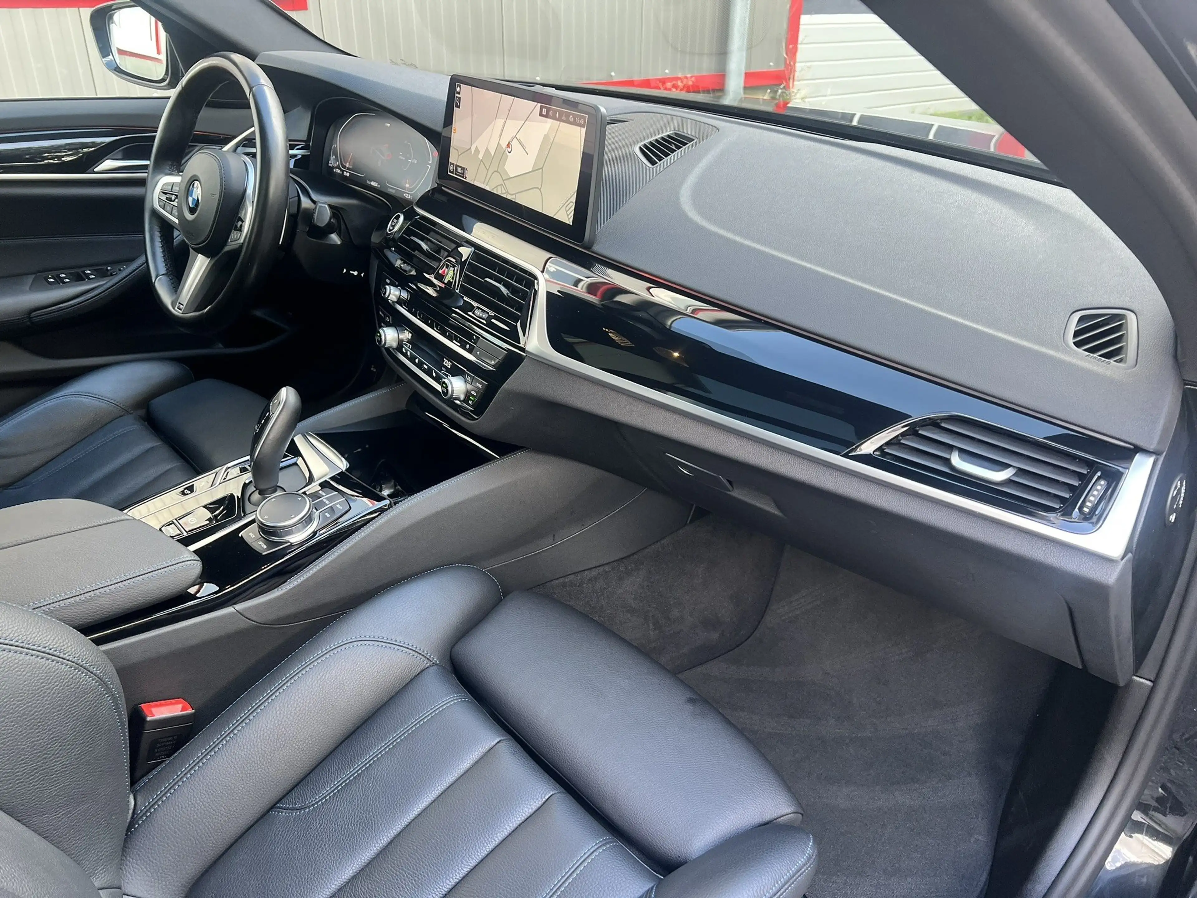 BMW 540 d xDrive Touring M SPORT AHK PANORAMA LASER HEADUP — photo 16