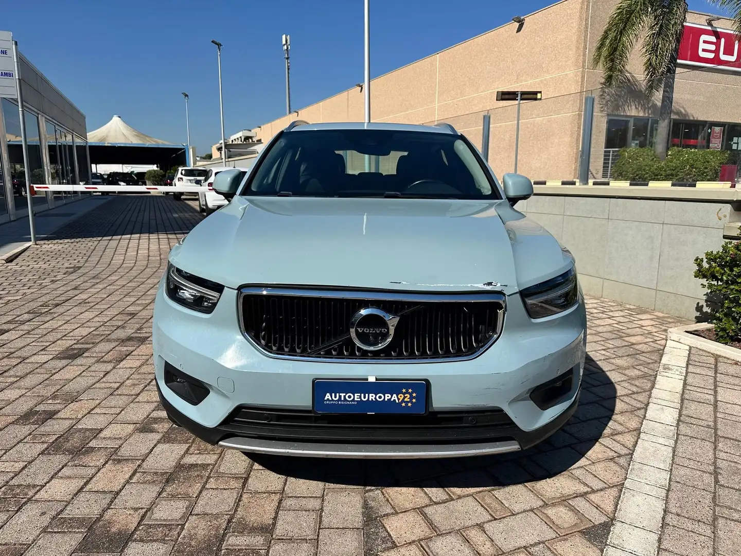 Volvo XC40 D3 Geartronic Momentum SOLO COMMERCIANTI AUTO Blu/Azzurro - 1