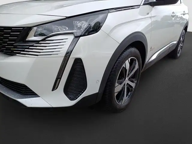 Peugeot 3008 view 9