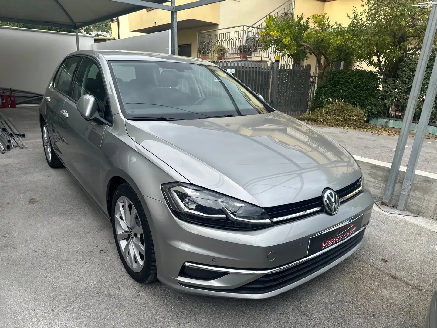 Volkswagen Golf Golf 1.6 TDI 115 CV DSG 5p. Highline BlueMotion Te Plateado - 1