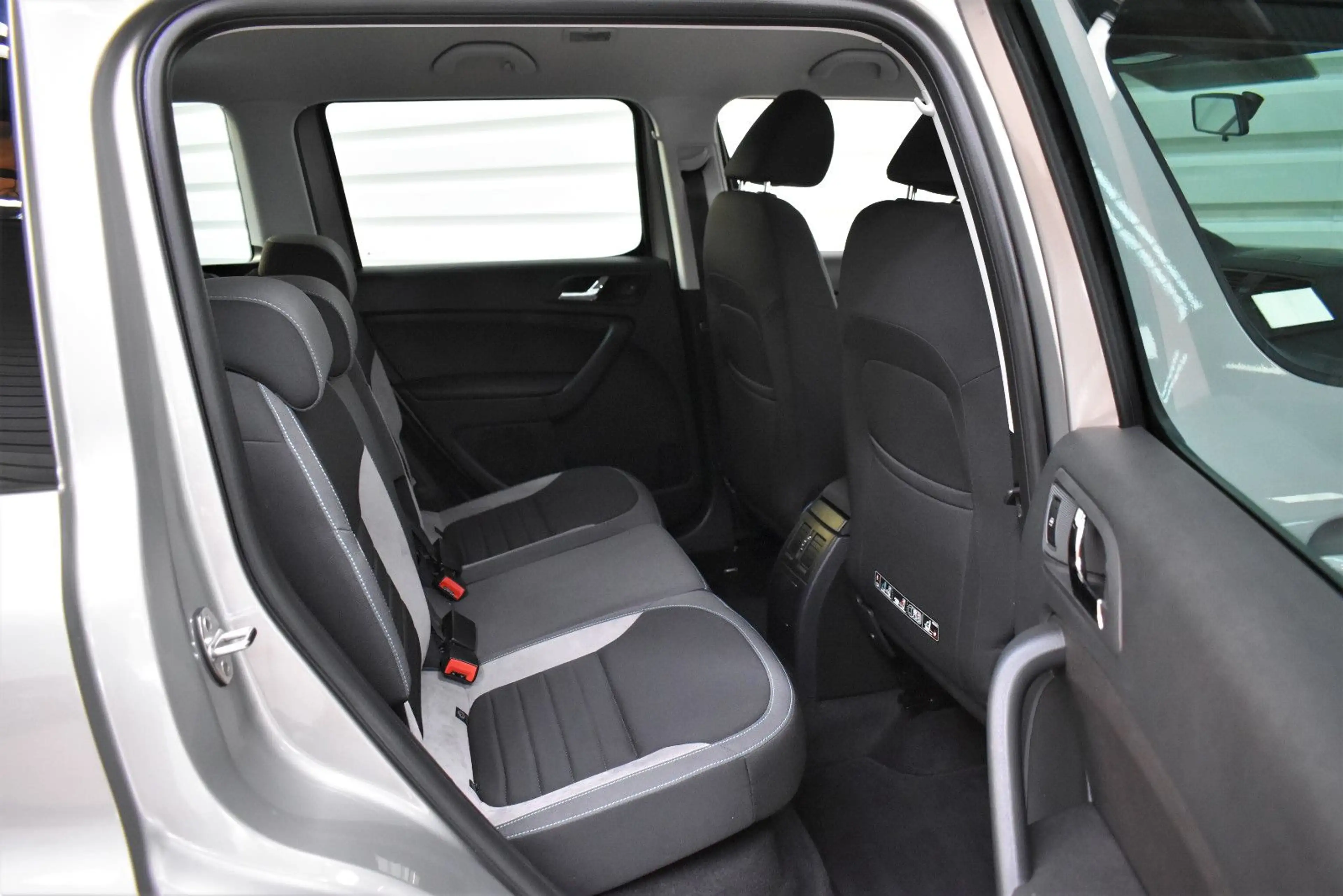 Skoda Yeti Ambition+Automatik+PDC+SHZ+39.800km — photo 12