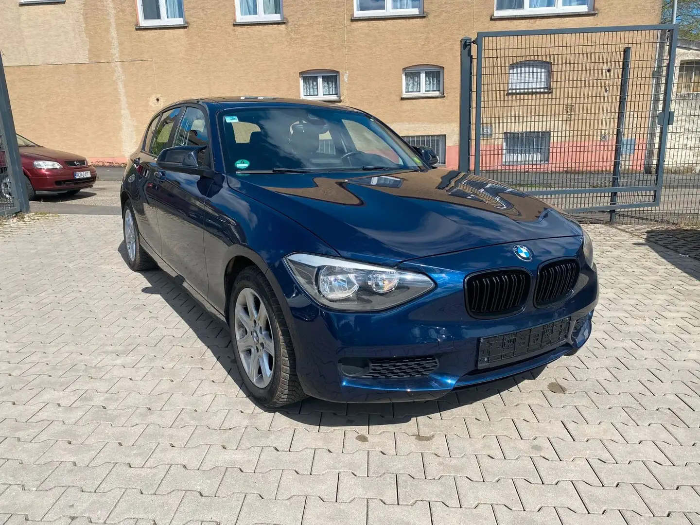 BMW 116 Baureihe 1 Lim. 5-trg. 116i Blue - 2