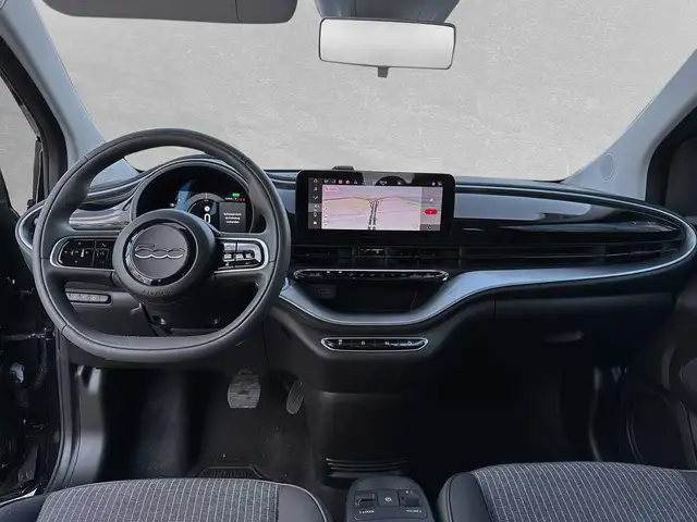 Fiat 500e view 7