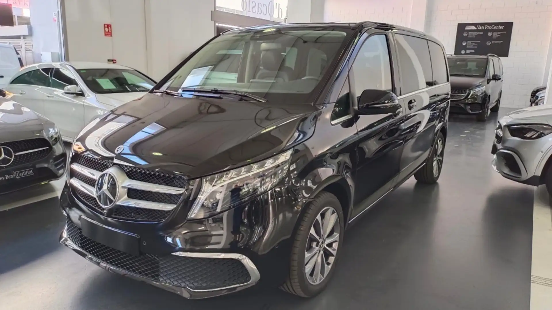 Mercedes-Benz V 220 220d Compacto Avantgarde Negru - 1