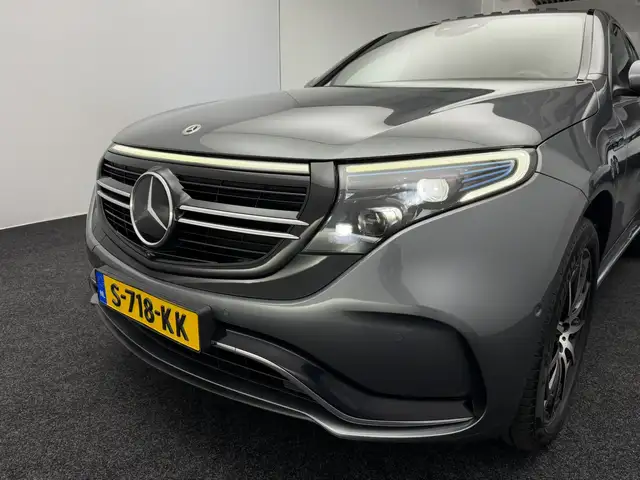 Mercedes-Benz EQC view 4