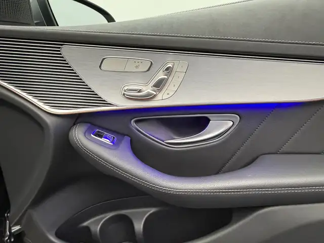 Mercedes-Benz EQC view 13