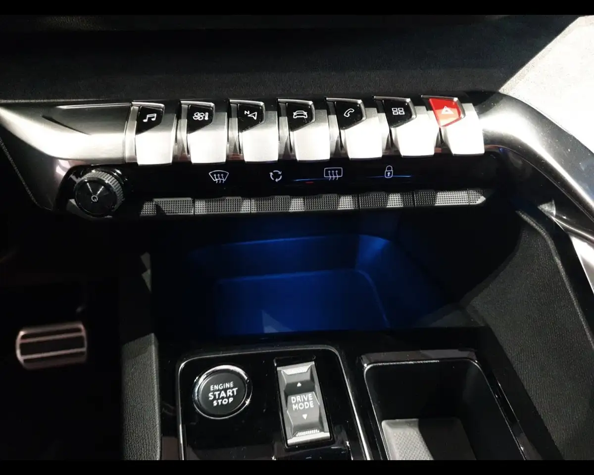 Peugeot 3008 2a serie Hybrid 136 e-DCS 6 GT, миниатюра 30