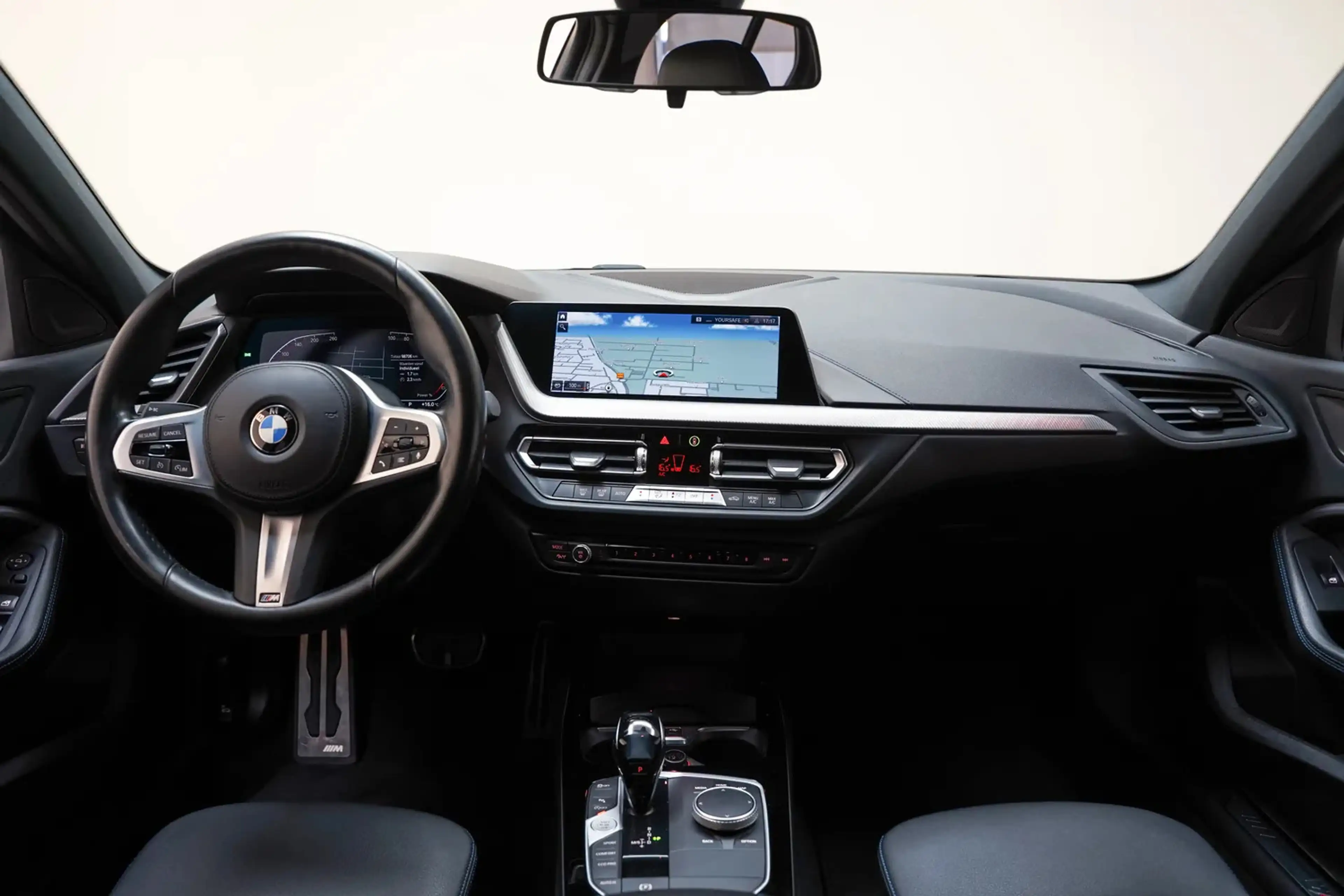 BMW 118 1-serie 118i M Sport Aut. [ Panorama Live-cockpit — photo 4