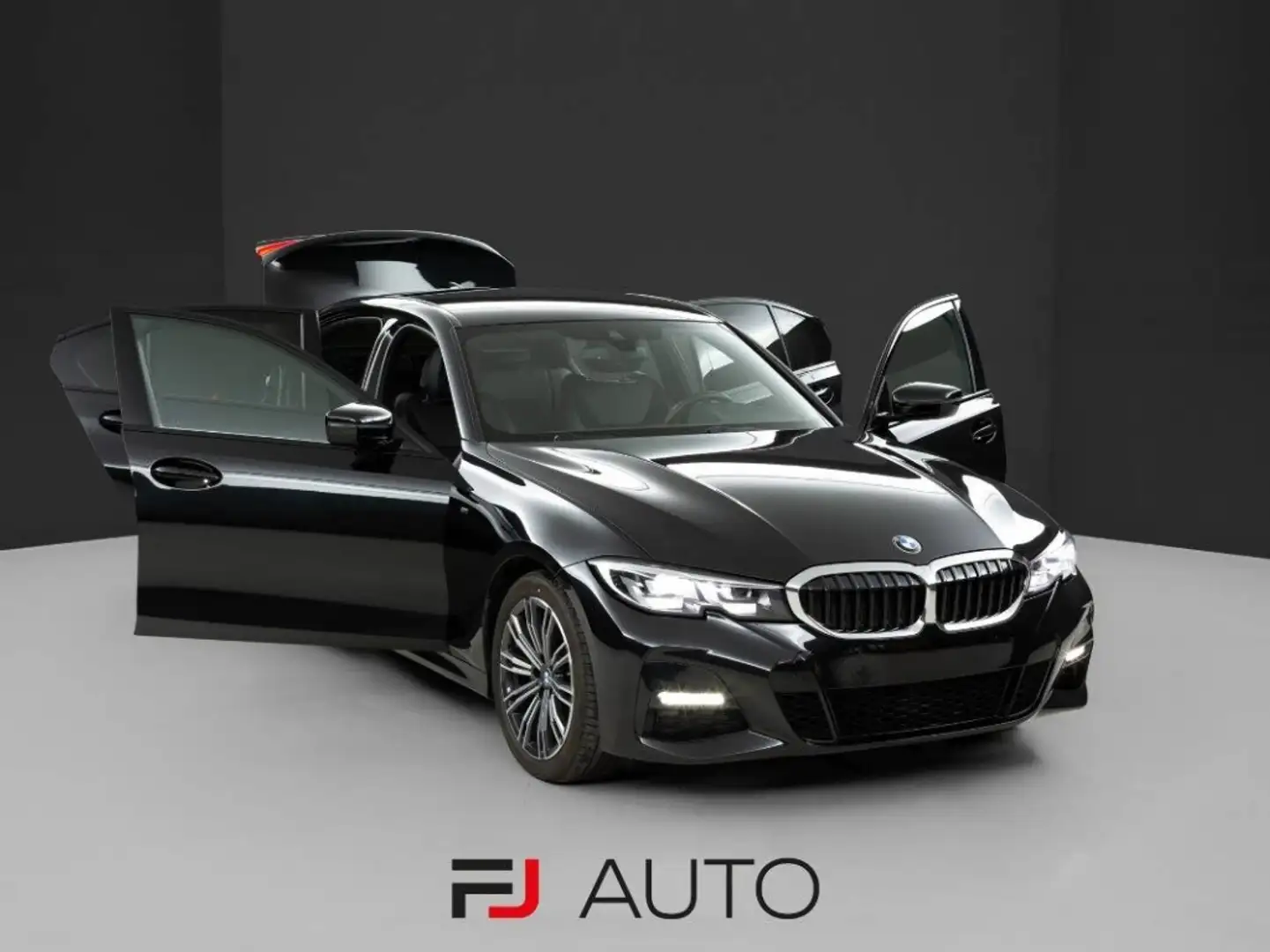 BMW 320 320d xDrive mhev 48V Msport auto M Sport Zwart - 2