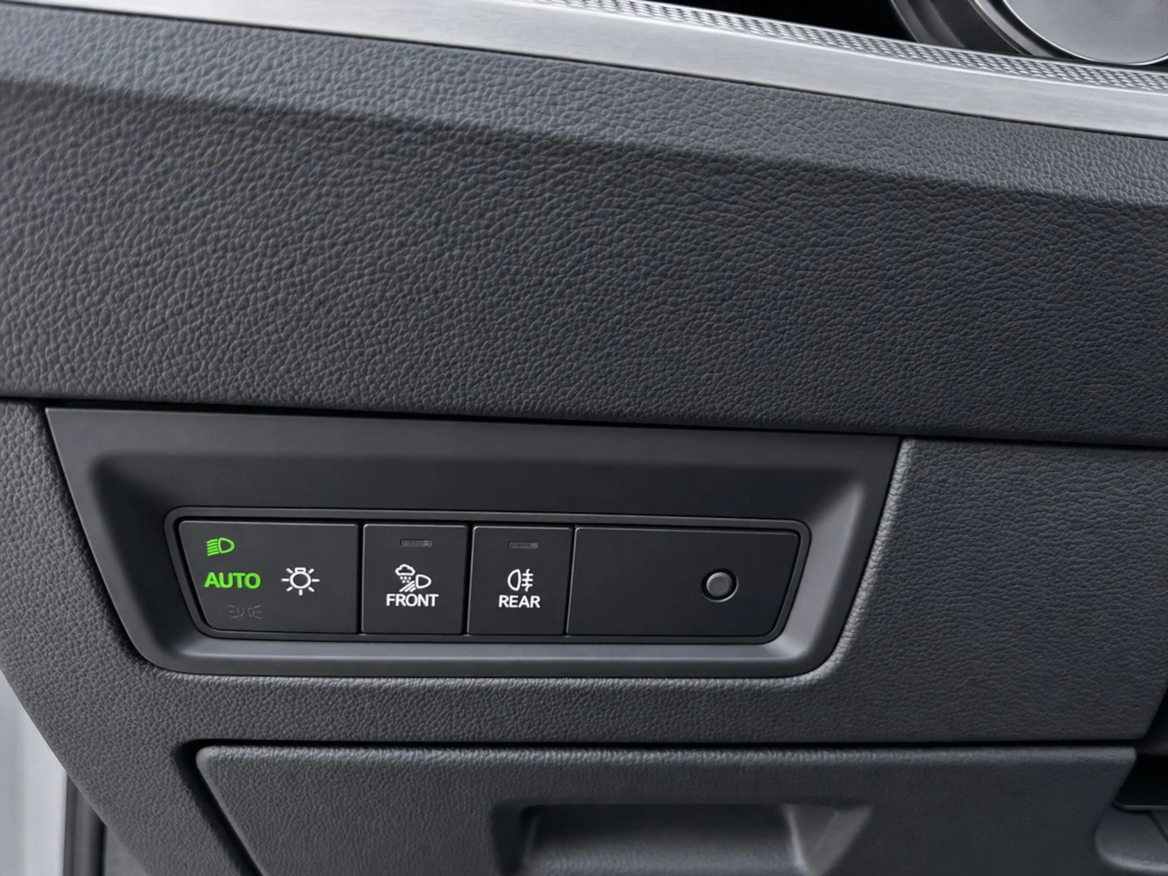 Volkswagen Touareg 4Motion BLACK & WHITE — photo 27