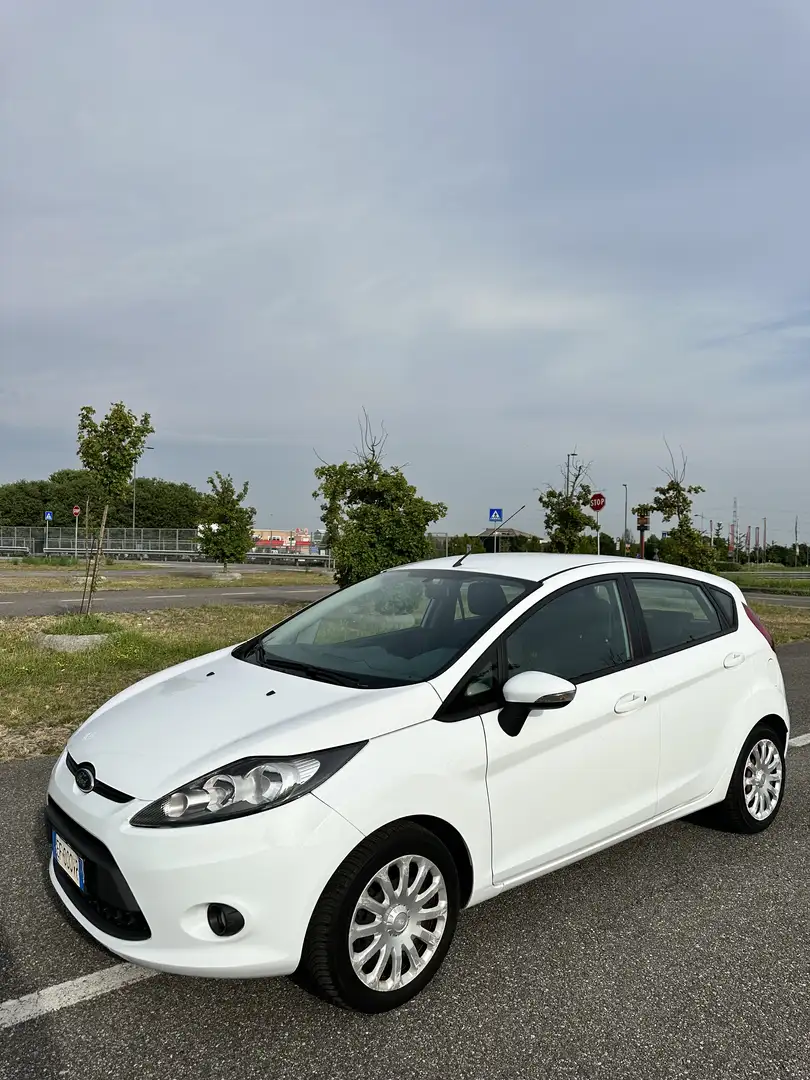 Ford Fiesta 5p 1.2 16v Titanium 82cv - 1